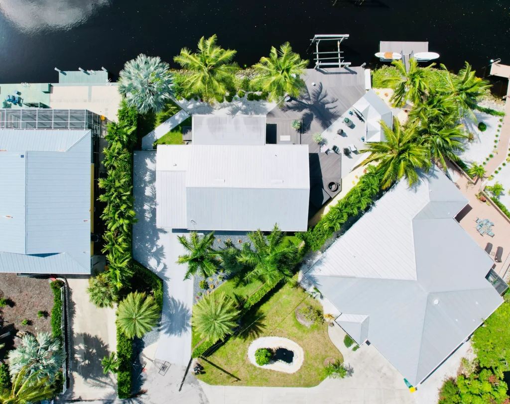 2672 Gulfview Dr.